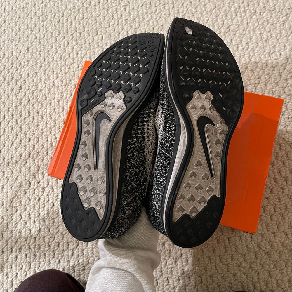 Nike Flyknit Racer - Picture 3 of 6